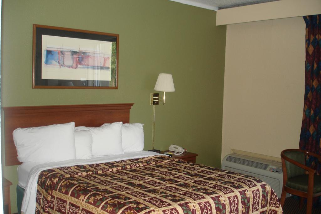 Quality Inn Gastonia Εξωτερικό φωτογραφία